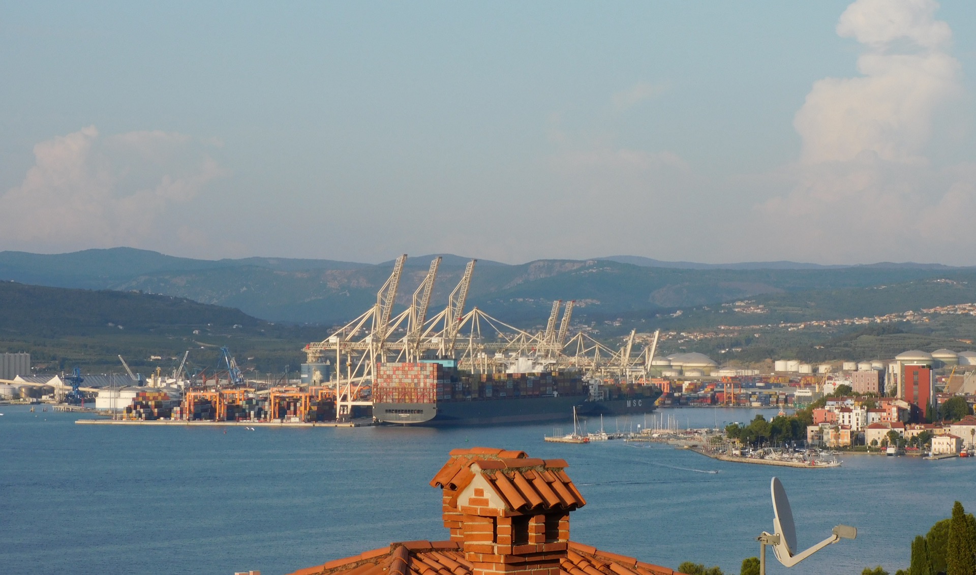 The gulf and port from the city side